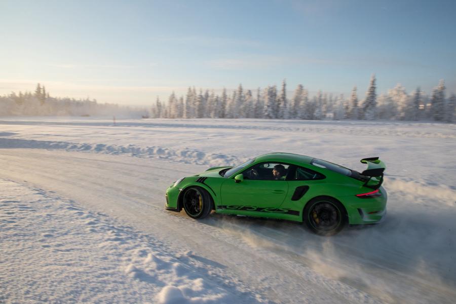  Porsche 911 GT3 RS (991) 2018 года  (WW) (фото 12 из 47)